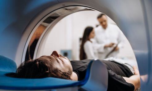 ¿Cómo puede una tomografía de pulmón (TAC) ayudar a detectar el cáncer de pulmón a tiempo?